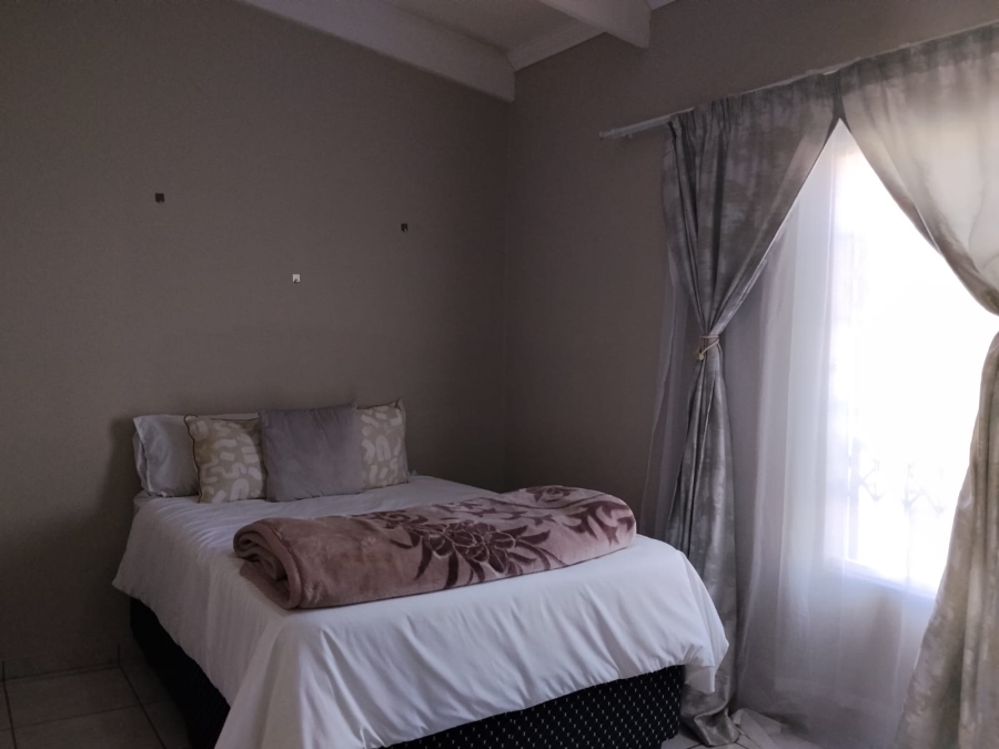To Let 3 Bedroom Property for Rent in Waterval East North West